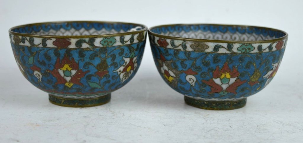 Pair Good Ming Dynasty Chinese Cloisonne Bowls: Pair Good Ming Dynasty Chinese Cloisonne Bowls. Good condition with light age related wear. Provenance: An Old Virginia Beach Collection. Diameter 4 1/2 inches (11.5 cm.).