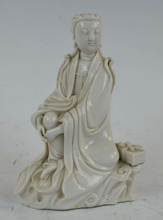 18th C Chinese Blanc de Chine Seated Guanyin (1 of 10)