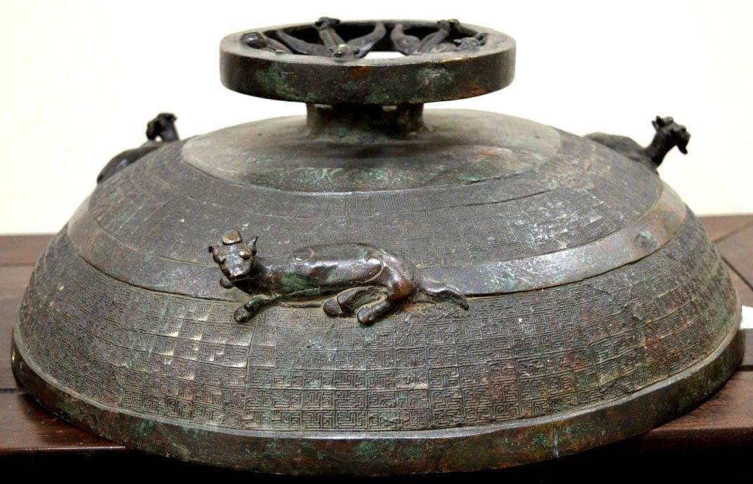 Large Chinese Zhou Style Bronze Cover with Animals (1 of 9)