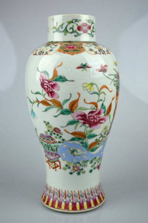 18th Century Chinese porcelain famille rose Vase (1 of 9)