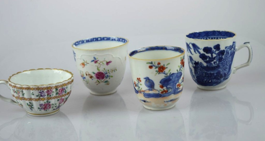 4 Antique Chinese porcelain decorated handled cups (1 of 7)