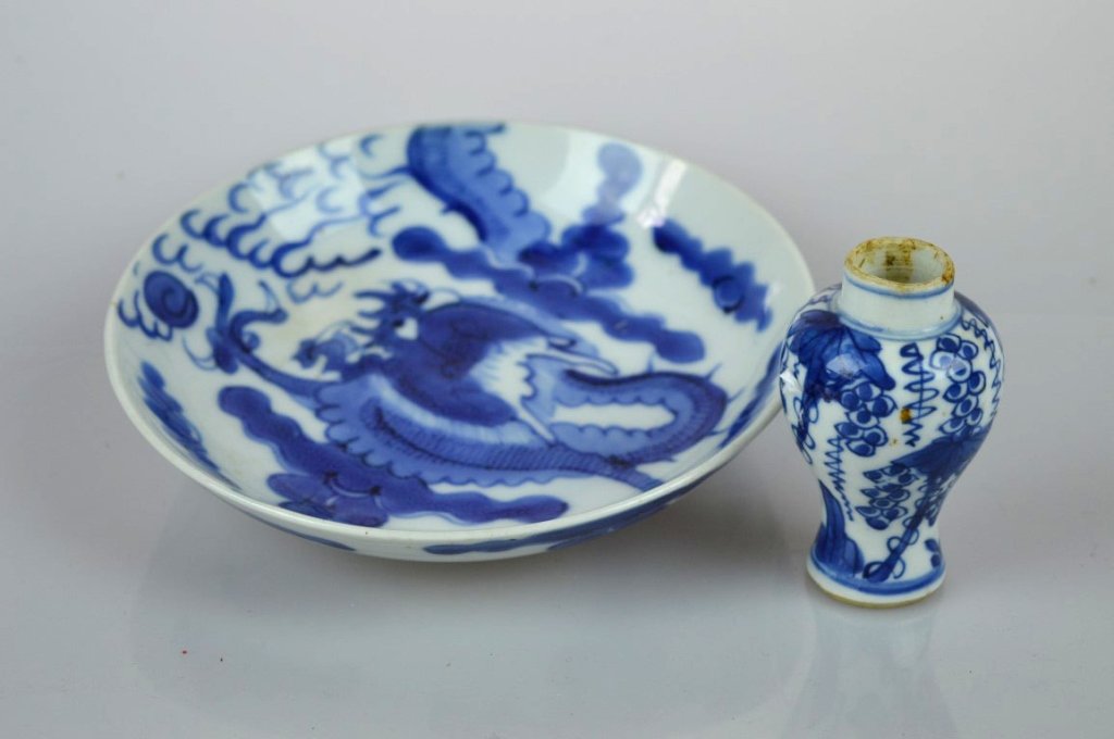Mini Kangxi Chinese B & W porcelain Vase & a Bowl (1 of 8)