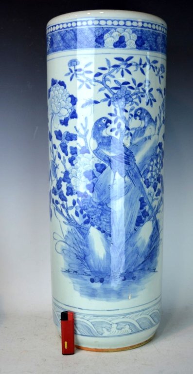 Chinese B & W Porcelain Umbrella & Cane Stand (1 of 10)