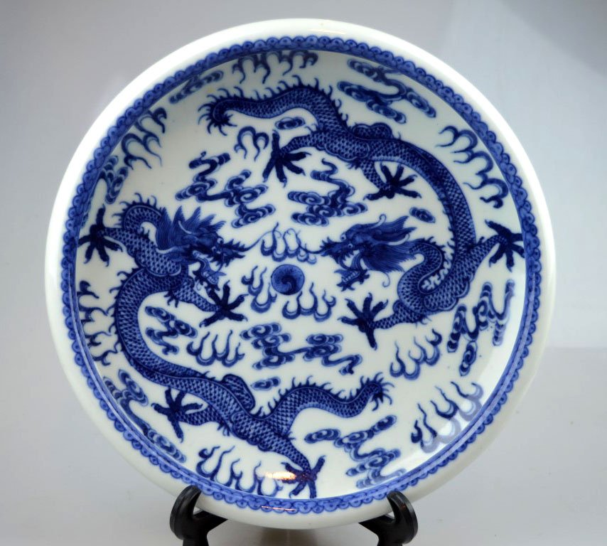 Good Chinese B & W Dragon Shallow Bowl (1 of 9)