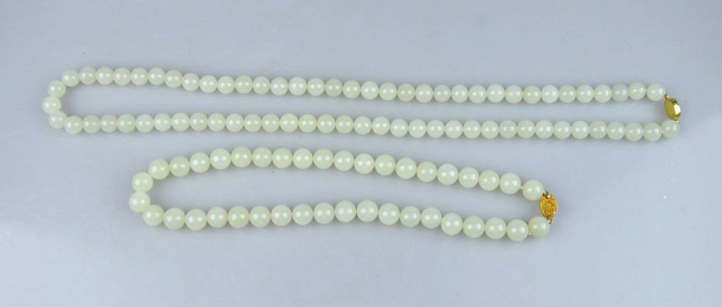 2 Chinese White Jade Bead Necklaces (1 of 6)