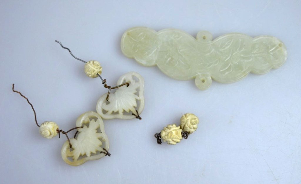 Chinese Carved Jade Angle Stone & Carvings (1 of 9)