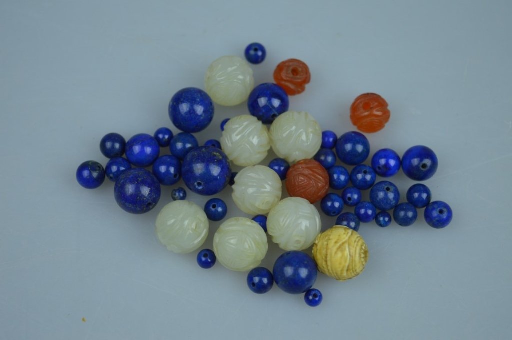 7 Carved Chinese White Jade Beads And Others (1 of 7)
