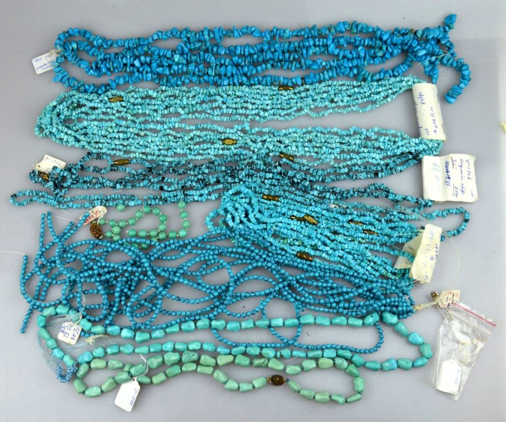 711 Grams of Assorted Strings of Turquoise Beads (1 of 8)