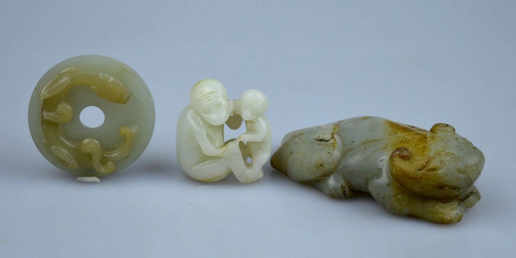 2 Antique Carved Jade Toggles & 1 Old Hardstone (1 of 5)