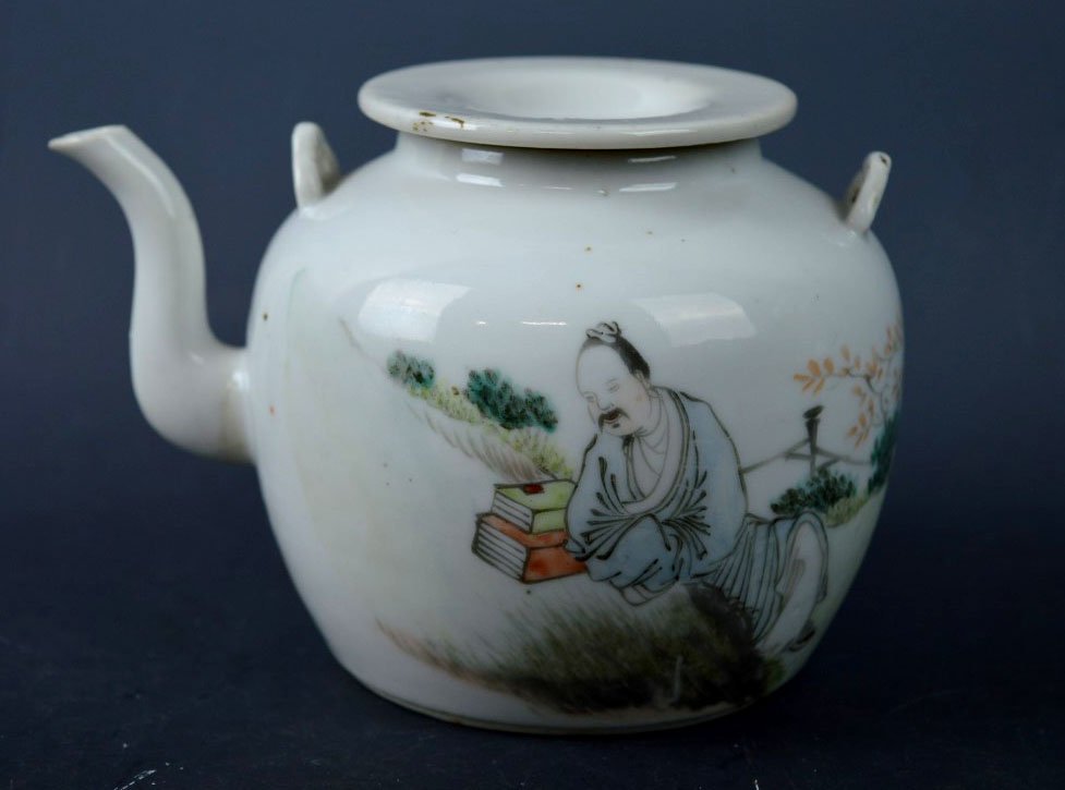 Early 20th C Chinese Porcelain Teapot (1 of 9)