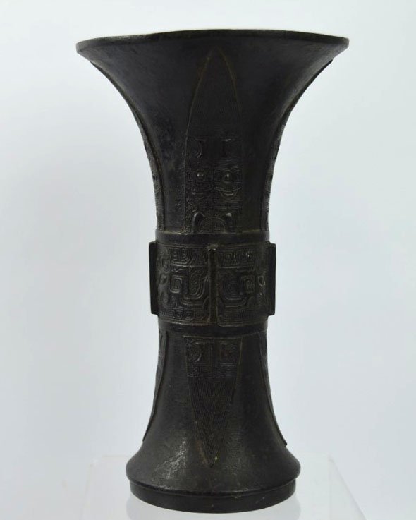 Ming Dynasty Chinese Bronze Gu (1 of 8)