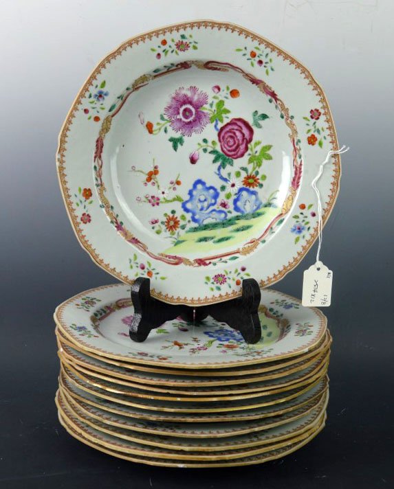 12 - Early 18th Century Chinese Porcelain Plates (1 of 7)