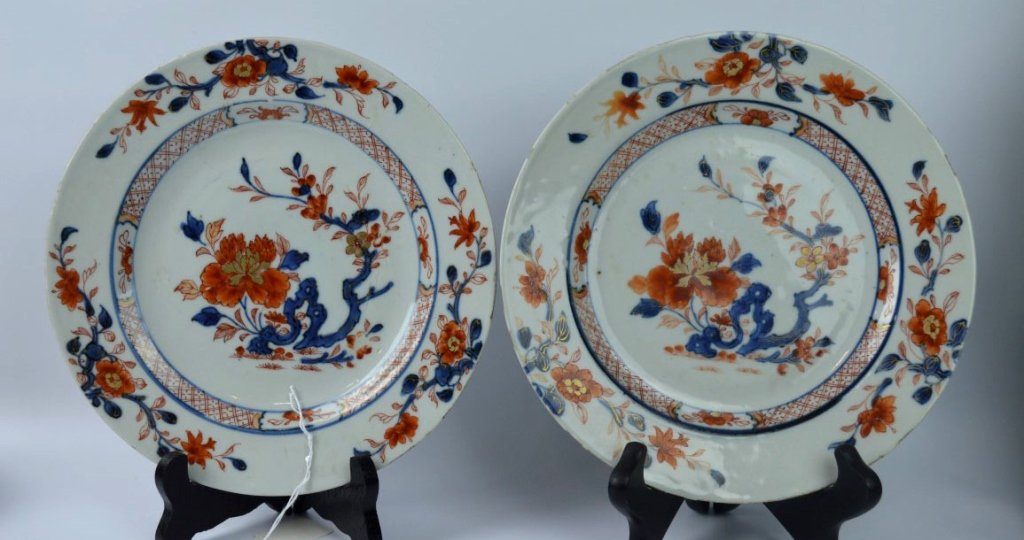 Pair Kangxi Chinese Porcelain Blue & Red Plates (1 of 6)