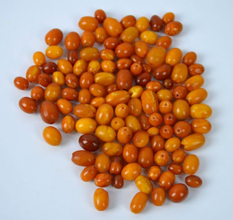 51 Grams of Antique Butterscotch Amber Beads (1 of 6)