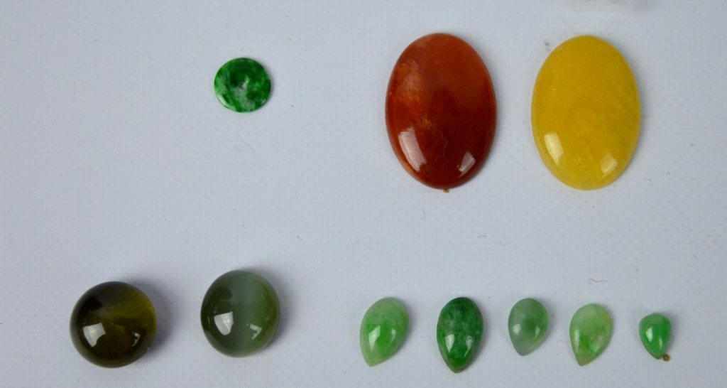 10 Pieces Chinese Stones, Jadeite & Cat's Eye (1 of 8)