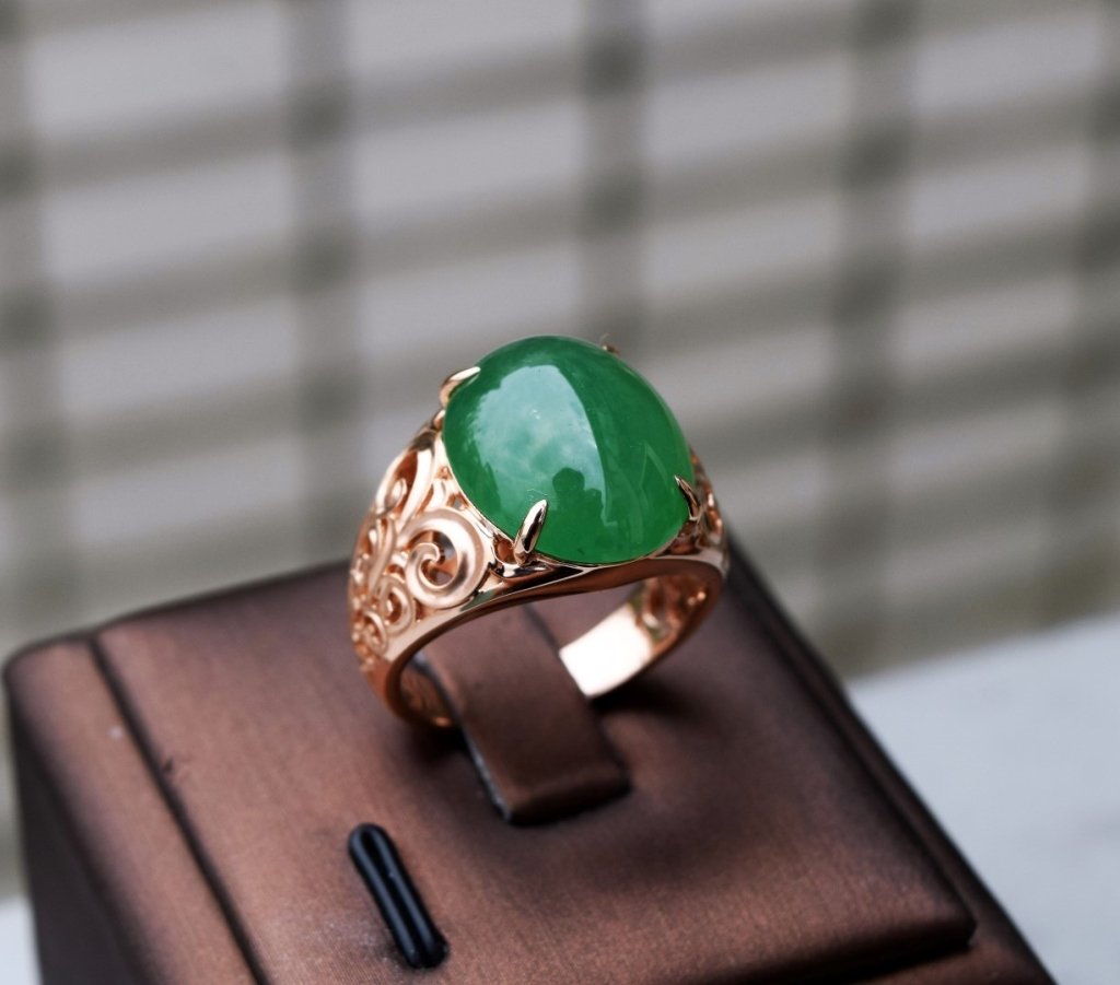 Unique Jadeite Jade & 18K Gold Ring (1 of 7)