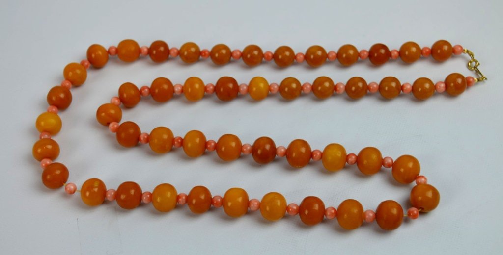 Butterscotch Amber Bead Necklace Total 77 Grams (1 of 6)
