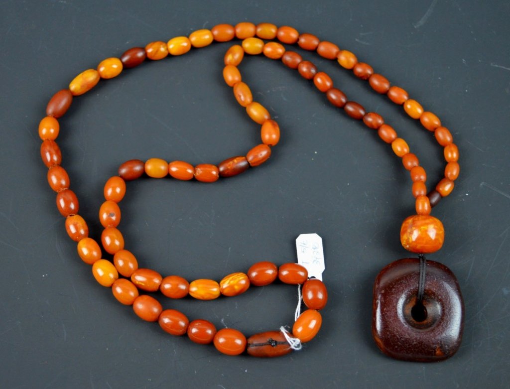 38 Grams of Very Good Antique Butterscotch Amber (1 of 7)