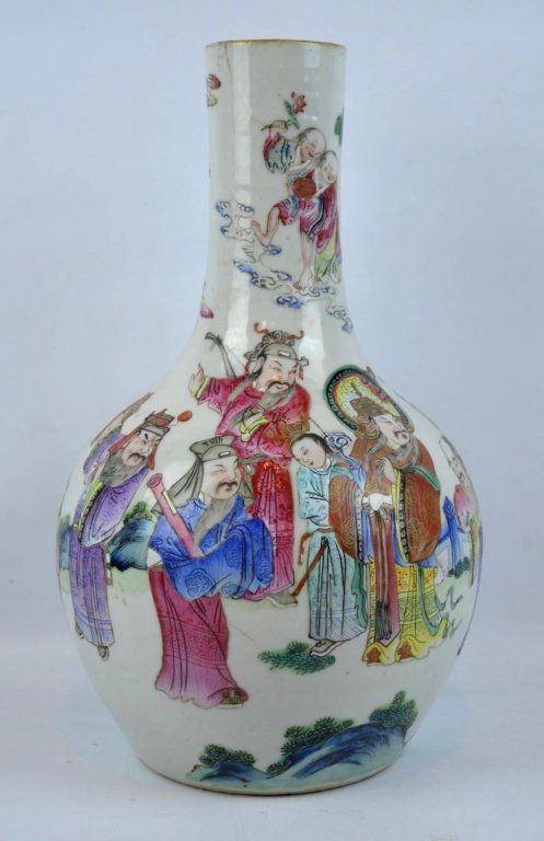 Fine 19th C Chinese Enameled Porcelain Vase (1 of 8)
