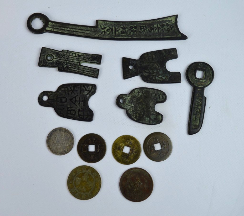 12 - Chinese Antique & Modern "Good Luck" Coins: 12 - Chinese Antique & Modern "Good Luck" Coins. Age related wear. See images for more information.