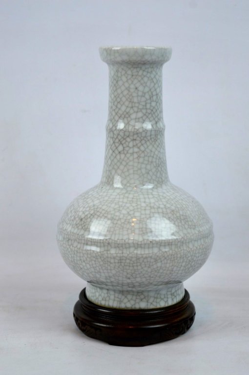 Fine Chinese Crackle Glaze Porcelain Bamboo Vase (1 of 9)