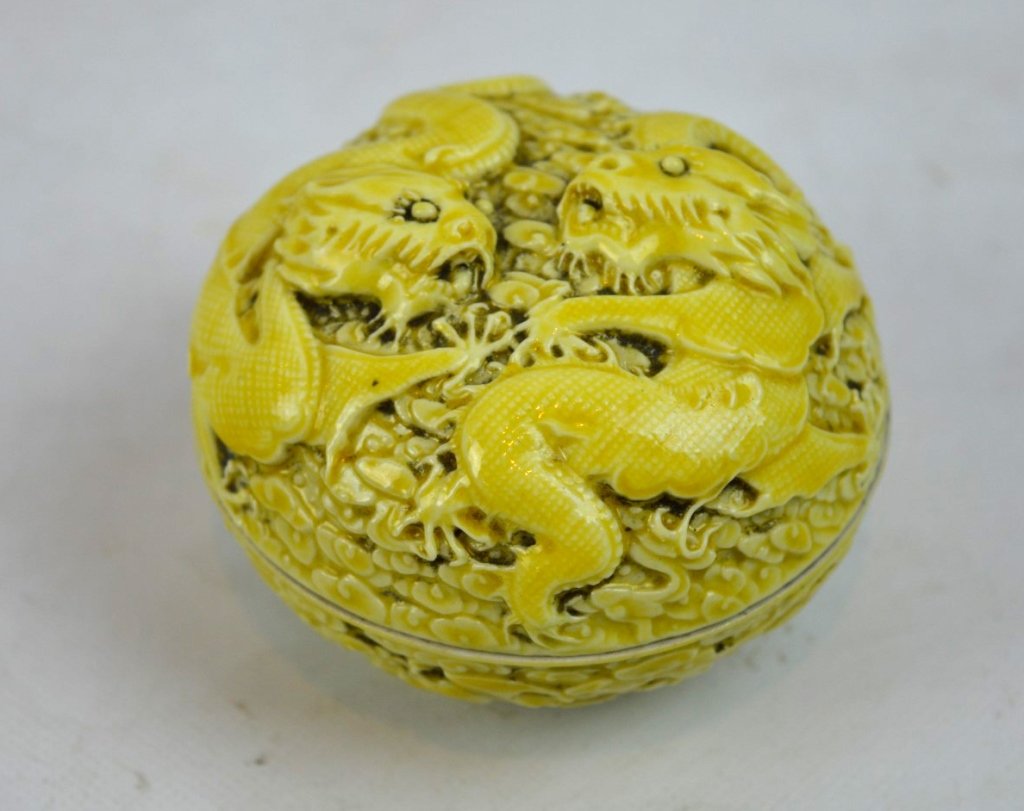Qing Dynasty Chinese Yellow Porcelain Dragon Box (1 of 7)