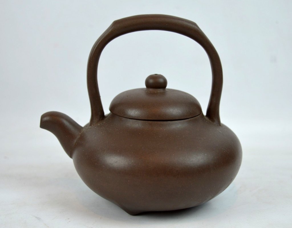Good Chinese Yixing Teapot (1 of 6)