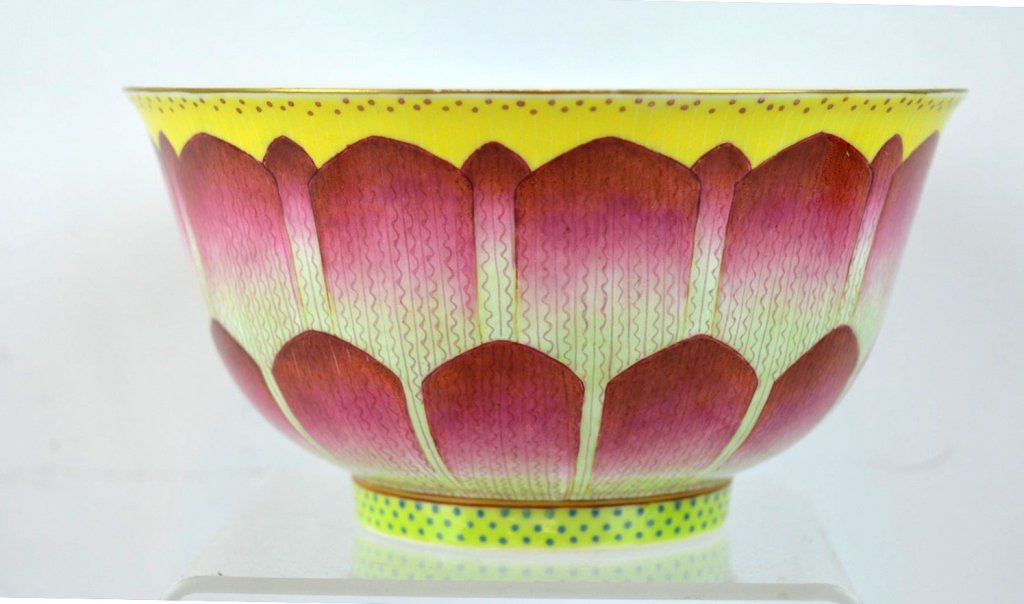 Guangxu Mark B&W Lotus Chinese Porcelain Bowl (1 of 9)