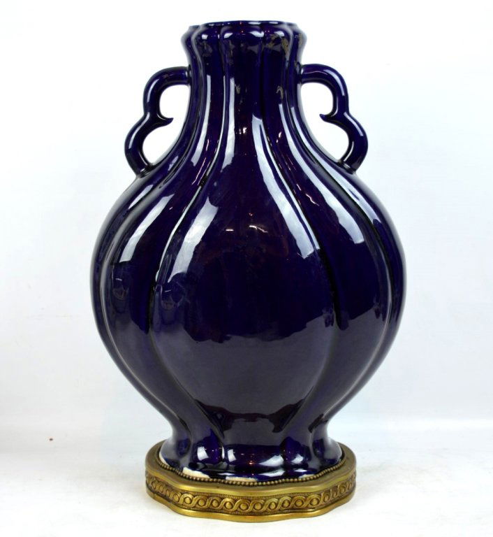 Good 18th C Chinese Purple Glazed Lobed Moon Flask (1 of 10)