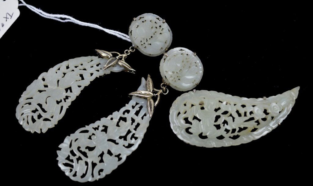 18th C 3 Piece Set of Chinese Carved White Jades (1 of 6)