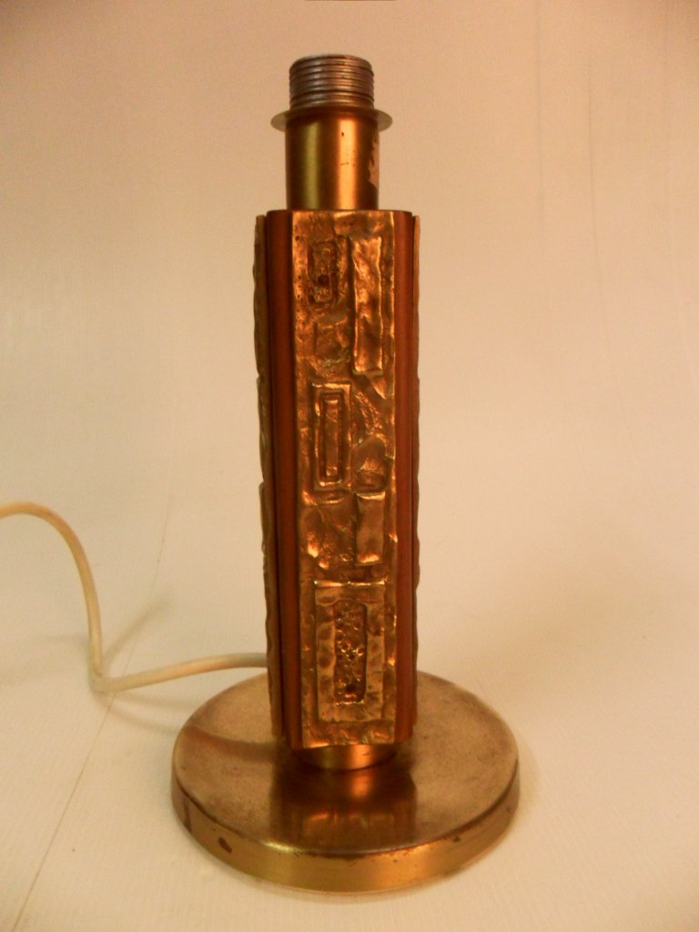 TABLE LAMP MARGOT DESIGN ANGELO BROTTO FOR ESPERIA: very rare table lamp by angelo brotto for esperia, about 1970,cloth shade, structure in wood with four bronze sculptures and brass base---measures: total height 14.5 inch,sculpture height 9.8 inch, in