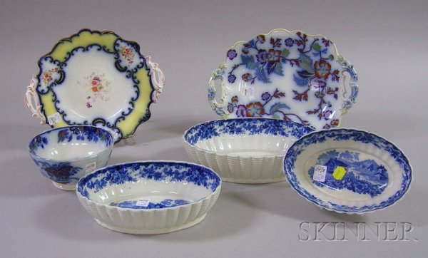 Six Pieces of Flow Blue Ceramic Tableware, includ: Six Pieces of Flow Blue Ceramic Tableware, including a set of three Minton nesting oval bowls, an Asian-inspired bowl, and two small trays.