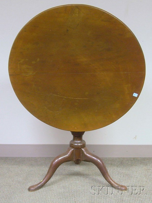 Chippendale Carved Mahogany Tilt-top Birdcage Tea: Chippendale Carved Mahogany Tilt-top Birdcage Tea Table, ht. 27 3/4, dia. 31 1/2 in.