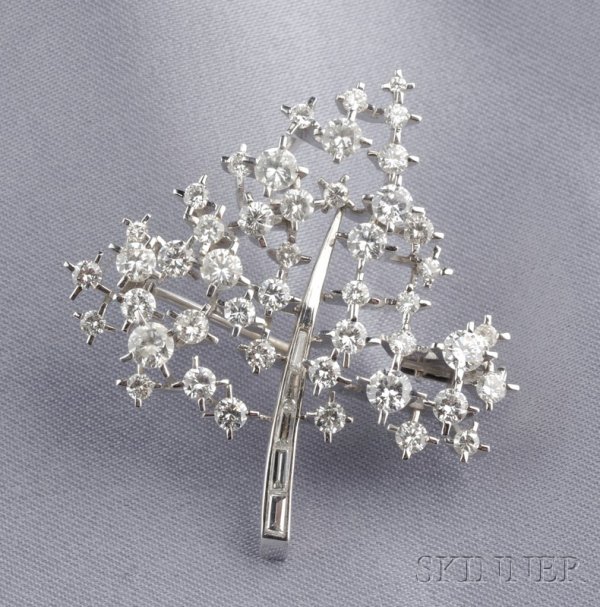 18kt White Gold and Diamond Spray Brooch, set with