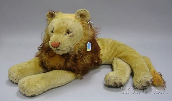 Steiff Mohair and Plush Recumbent Lion, with ear b