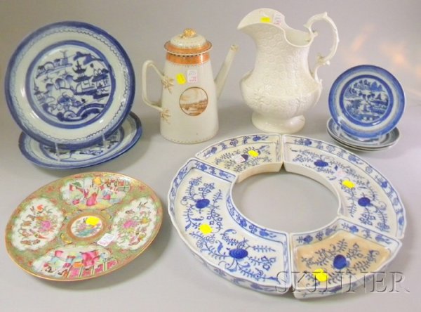 Fourteen Pieces of Assorted Decorated Ceramic and: Fourteen Pieces of Assorted Decorated Ceramic and Chinese Export Porcelain Tableware, a four-piece Villeroy & Boch Blue Onion pattern supper set, a glazed footed pitcher, a Chinese export porcelain co