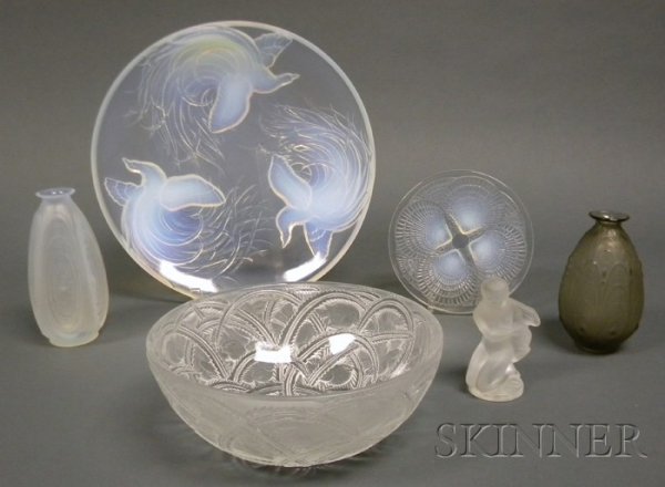 Six Pieces of Lalique and Sabino Art Glass Molded : Six Pieces of Lalique and Sabino Art Glass Molded glass France, 20th century R. Lalique Coquilles plate, Marcilhac no. 3013, signed in mold, dia. 6 5/8; a Lalique bowl with bird and frond relief decor