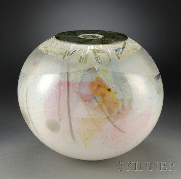 Robert Palusky Vessel (American, b. 1942) Art glas: Robert Palusky Vessel (American, b. 1942) Art glass New York, vessel dates 1984 Globe form of plate, cast, and etched glass internally decorated, artist's signature and date on base, ht. 11 in.