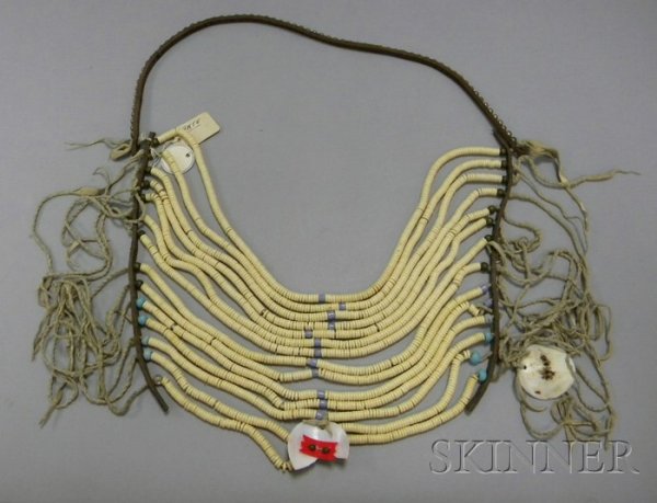 Native American Northern Plains Beaded Loop Necklac: Native American Northern Plains Beaded Loop Necklace. Provenance: Historic Lammers Trading Post, established 1917 in Hardin, Montana.
