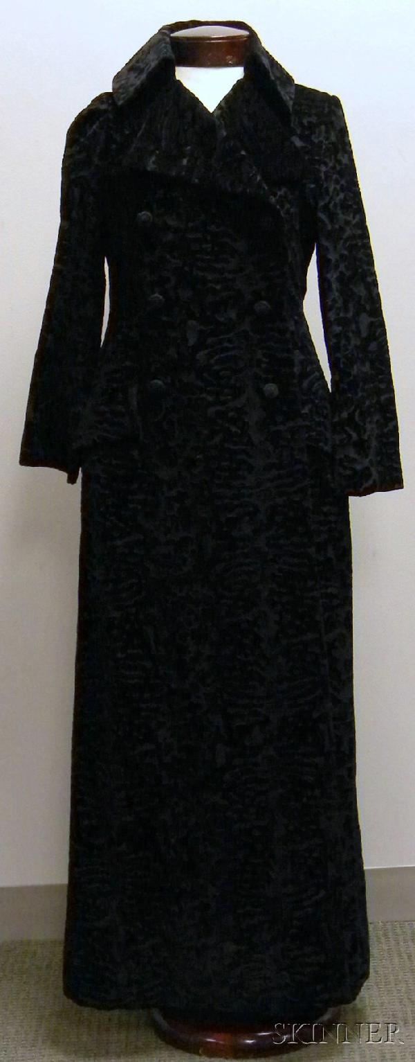 Bill Blass Black Patterned Full-length Evening Coa: Bill Blass Black Patterned Full-length Evening Coat, approx. size medium.