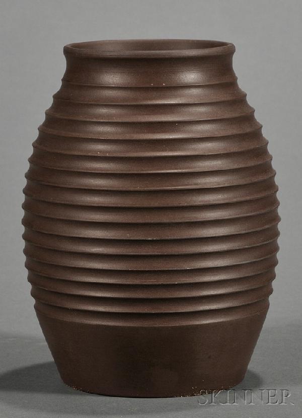 Wedgwood Keith Murray Copper Basalt Vase, England,: Wedgwood Keith Murray Copper Basalt Vase, England, c. 1940-50, bulbous shape with concentric rings, printed and impressed marks, ht. 5 1/4 in.