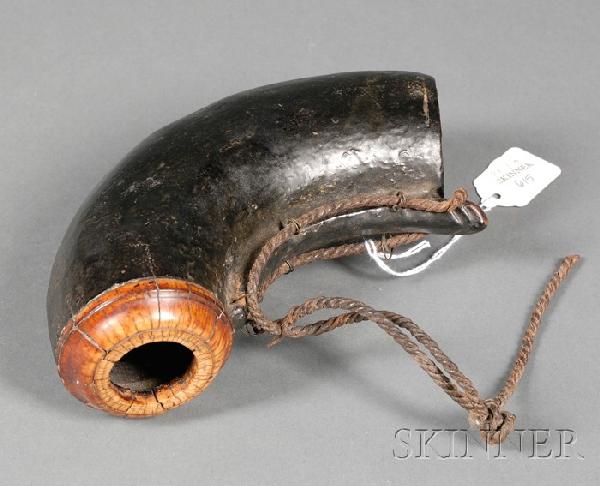 Ivory-mounted Papier-mache Powder Horn, likely Con: Ivory-mounted Papier-mache Powder Horn, likely Continental, 18th/19th century, curved cylindrical body, molded at end with shallow decoration of patera roundel, opening mounted with ivory collar, lg. 