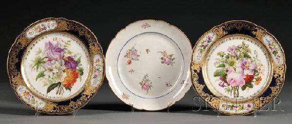 Pair of Jacob Petit Porcelain Botanical Decorated: Pair of Jacob Petit Porcelain Botanical Decorated Plates, France, mid 19th century, each painted to center with a large and elaborate floral bouquet, with cobalt rim with three small reserves of flora