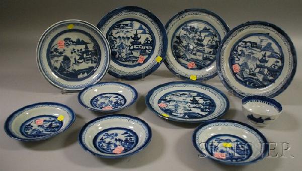 Ten Pieces of Chinese Export Canton Porcelain Tabl: Ten Pieces of Chinese Export Canton Porcelain Tableware, four plates, a bowl, cup, and four soup dishes.