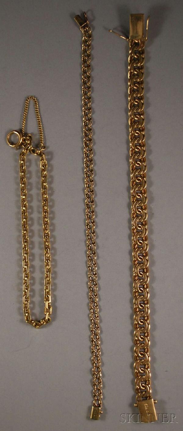 Three Assorted 14kt Gold Chain Bracelets, total. 2: Three Assorted 14kt Gold Chain Bracelets, total. 27.2 dwt, lg. 7 1/2 to 8 in.