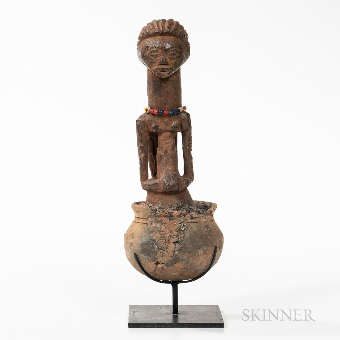 Luba Pot with Power Figure (1 of 5)