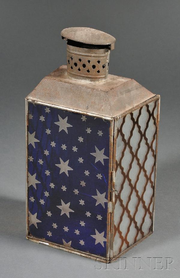 Tin Parade Lantern with Etched Colored Glass, Amer: Tin Parade Lantern with Etched Colored Glass, America, late 19th century, with three etched glass panels, two sides with a lattice pattern on a yellow-orange ground, the front with stars on a blue gro