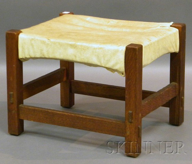 Arts & Crafts Oak Footstool.: Arts & Crafts Oak Footstool.
