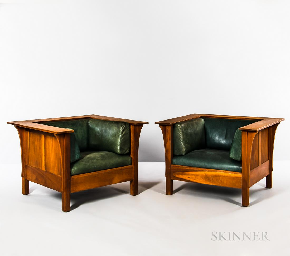 Pair of Stickley by E.J. Audi Armchairs, Manlius, New: Pair of Stickley by E.J. Audi Armchairs, Manlius, New York, late 20th century, oak and dark green leather, maker's metal label and branded mark "Stickley," ht. 29, seat ht. 18, wd. 42 1/2, dp. 37 1/2