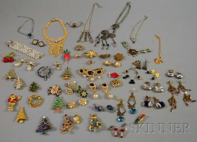 Group of Costume Jewelry, including a gold-filled : Group of Costume Jewelry, including a gold-filled hardstone Wells holly leaf brooch, an enameled Santa Claus brooch, a number of Christmas tree brooches, rhinestone and paste necklaces and earrings, t